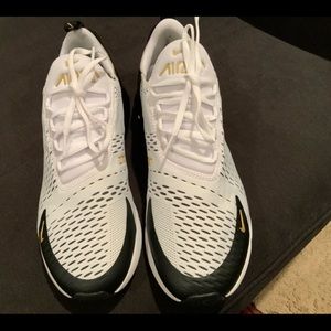 Nike AirMax 270 men’s size 11